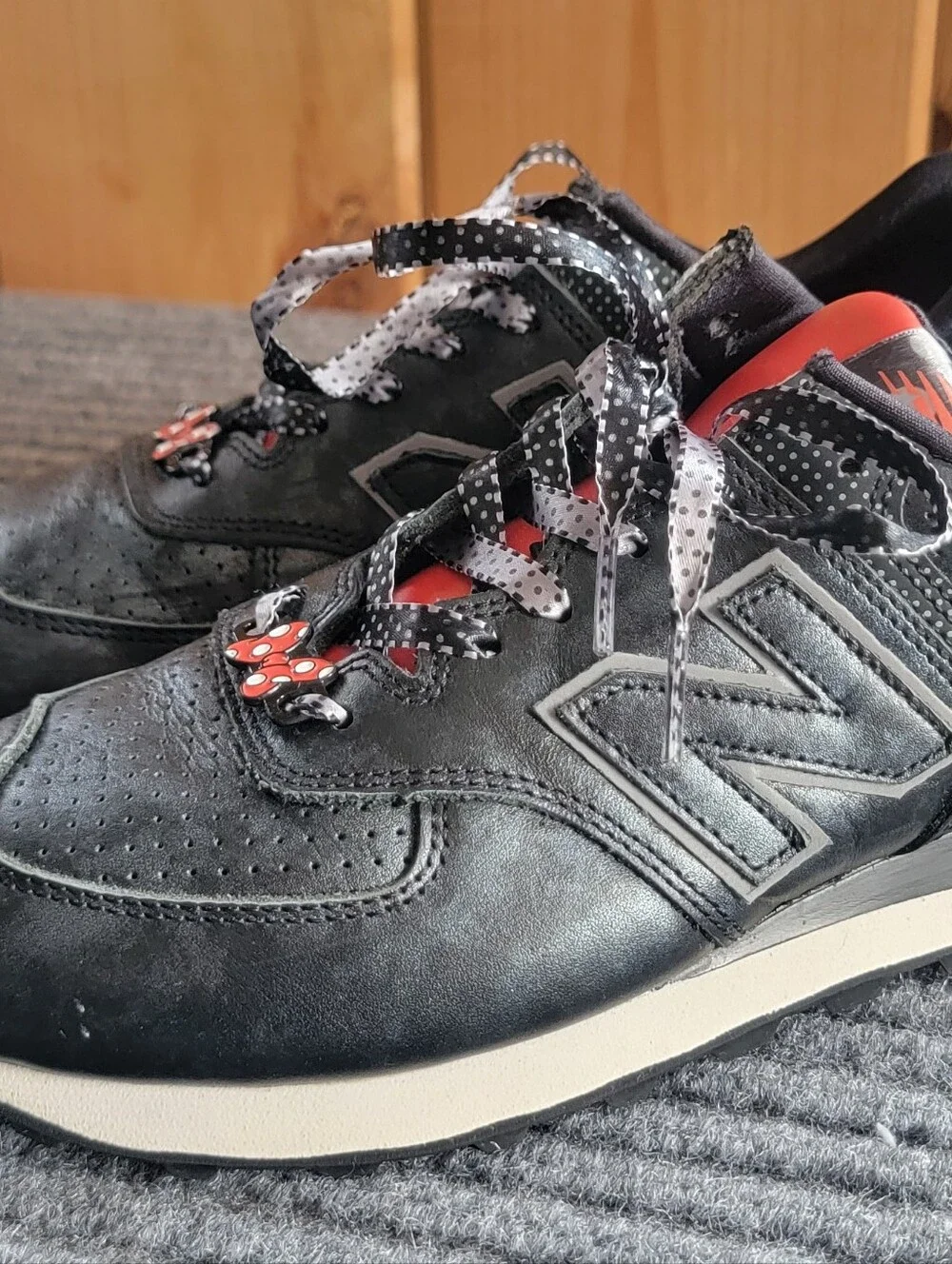 Disney- New Balance Minnie Mouse 574’s. Size 9.5